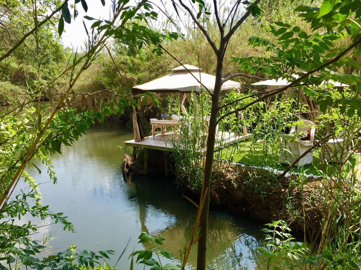 Iris Retreat & Island Day Spa Hartbeespoort Bagian luar foto